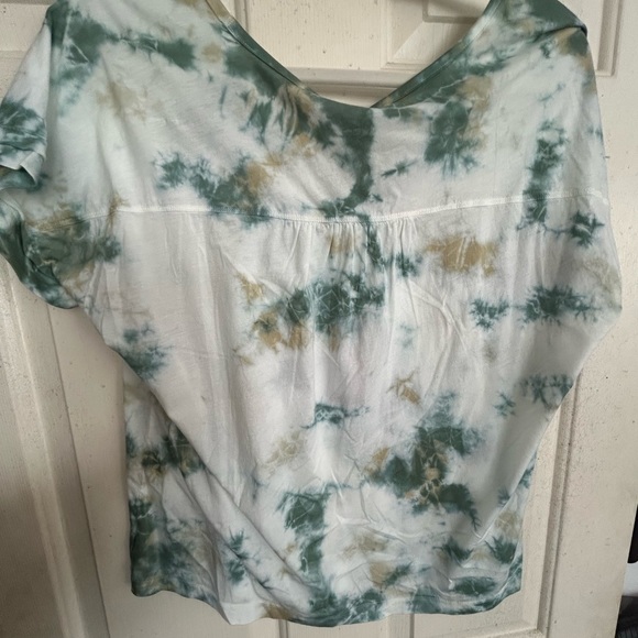 New V Neck Tie Dye Pattern Tee by XCVI SZ Small - Picture 6 of 7